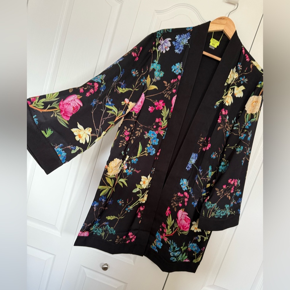 Stella and dot reversable floral kimono size M/L - Picture 2 of 9